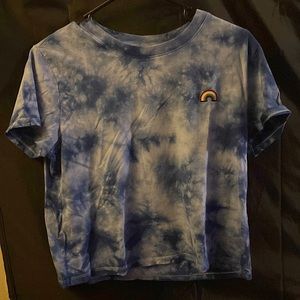 navy/white tie dyed shirt , w a mini rainbow:)